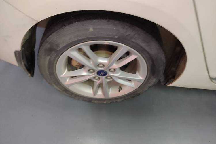 Used Ford Escort 2019 1.5L Automatic Enjoyment Model Right Rear Wheel Hub