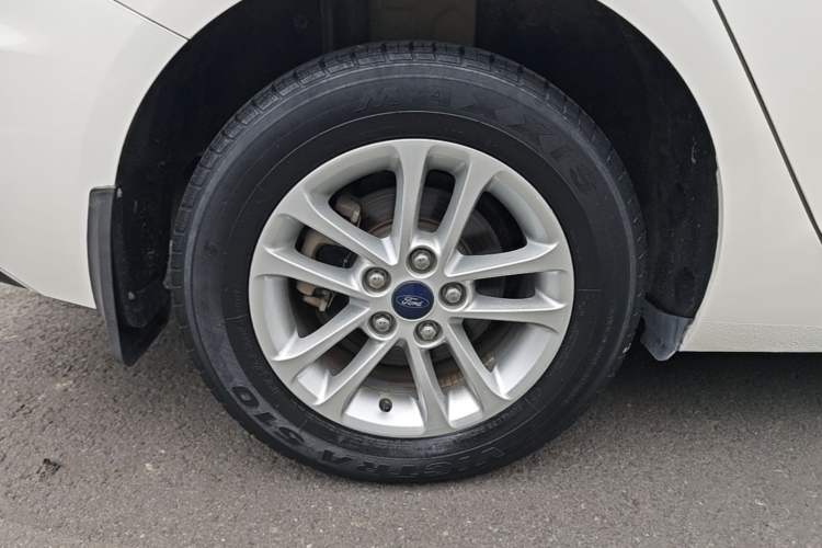 Used Ford Escort 2019 1.5L Manual ZhiXiang Version Right Rear Wheel Hub