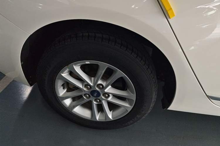 Used Ford Escort 2019 1.5L Automatic ZhiXiang Model Right Rear Wheel Hub