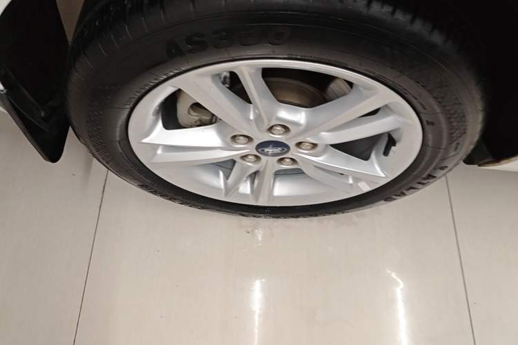 Used Ford Escort 2019 Revised Version 1.5L Automatic Enjoyment Type China VI Standard Right Rear Wheel Hub