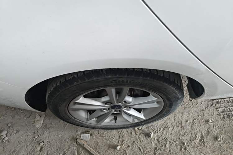 Used Ford Escort 2019 Revised Version 1.5L Automatic Enjoyment Type China VI Standard Right Rear Wheel Hub