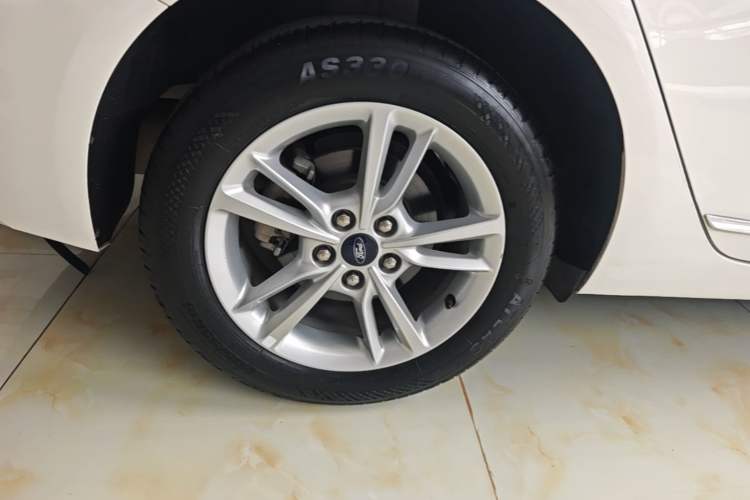Used Ford Escort 2019 Revised Version 1.5L Automatic Enjoyment Type China VI Standard Right Rear Wheel Hub