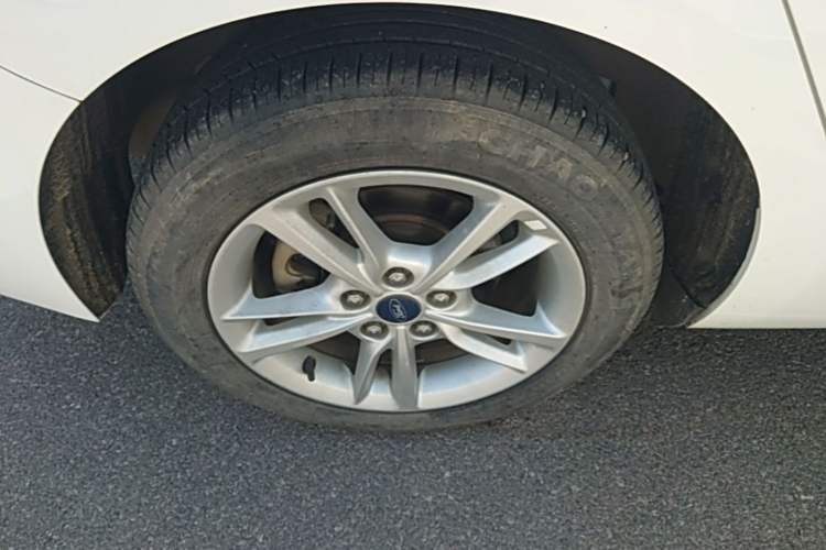 Used Ford Escort 2019 Revised Version 1.5L Automatic Enjoyment Type China VI Standard Right Rear Wheel Hub