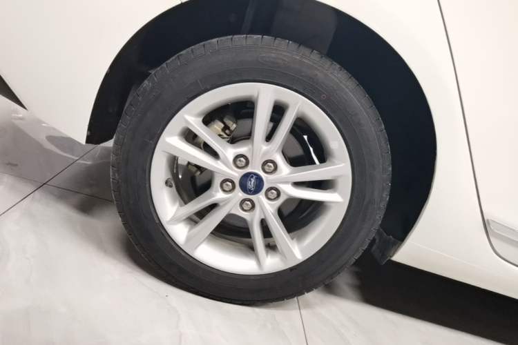 Used Ford Escort 2019 1.5L Automatic Enjoyment Model Right Rear Wheel Hub