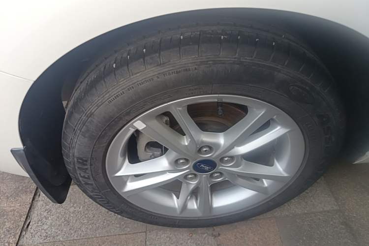 Used Ford Escort 2019 1.5L Automatic Enjoyment Model Right Rear Wheel Hub