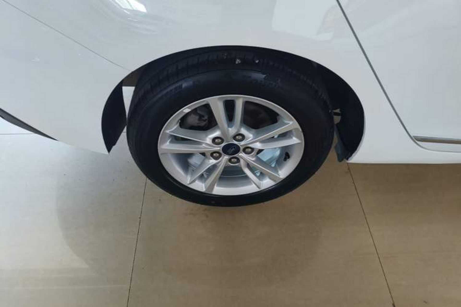 Used Ford Escort 2019 Revised Version 1.5L Automatic Enjoyment Type China VI Standard Right Rear Wheel Hub