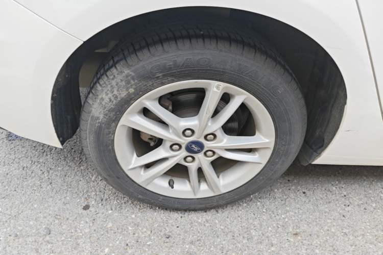 Used Ford Escort 2019 Revised Version 1.5L Automatic Enjoyment Type China VI Standard Right Rear Wheel Hub