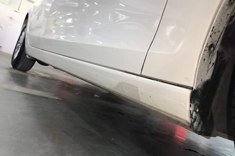 Used Ford Escort 2019 Revised Version 1.5L Manual "Quality Enjoyment" Trim (Tire Pressure Monitoring) China VI Standard Right Side Sill