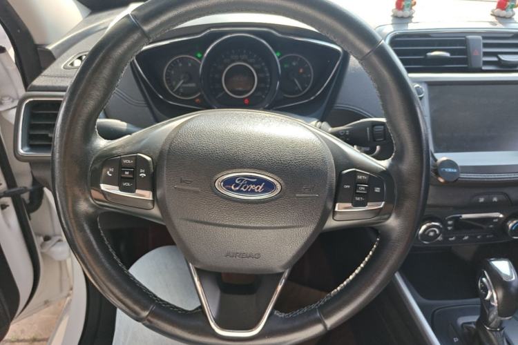 Used Ford Escort 2019 Revised Version 1.5L Automatic Enjoyment Type China VI Standard Steering Wheel
