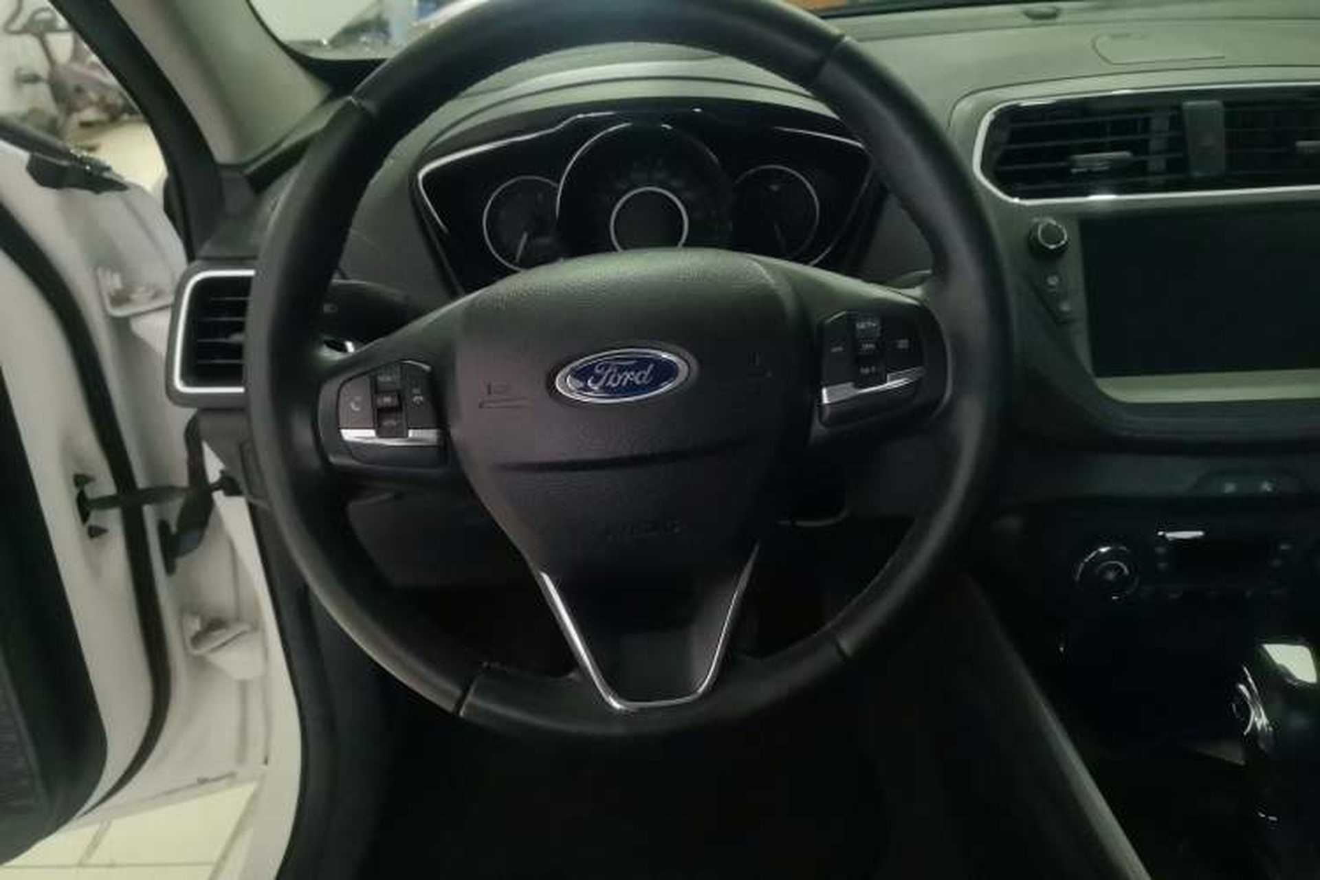 Used Ford Escort 2019 Revised Version 1.5L Automatic Enjoyment Type China VI Standard Steering Wheel
