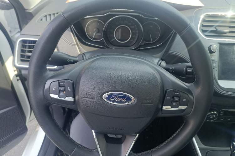 Used Ford Escort 2019 Revised Version 1.5L Automatic Enjoyment Type China VI Standard Steering Wheel