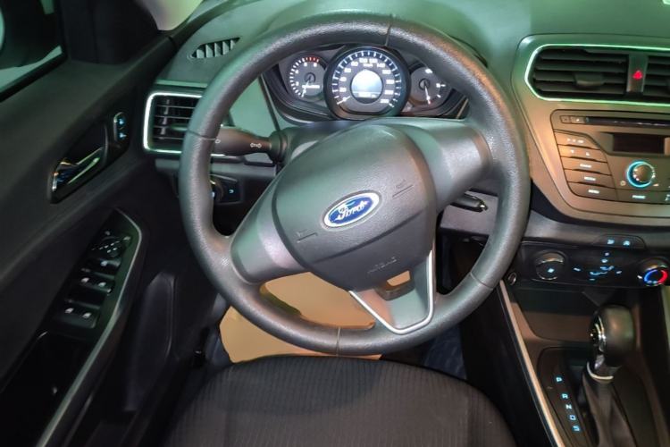 Used Ford Escort 2019 1.5L Automatic ZhiXiang Model Steering Wheel