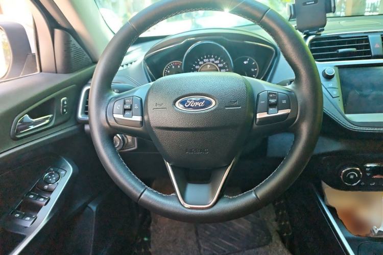 Used Ford Escort 2019 Revised Version 1.5L Automatic Enjoyment Type China VI Standard Steering Wheel