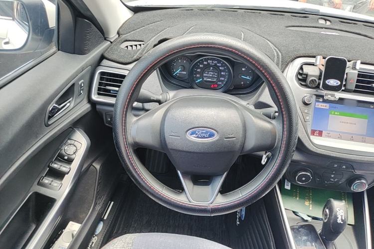 Used Ford Escort 2019 Revised 1.5L Automatic ZhiXiang Version (Tire Pressure Monitoring) China VI Standard Steering Wheel