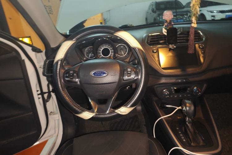 Used Ford Escort 2019 Revised Version 1.5L Automatic Enjoyment Type China V Standard Steering Wheel