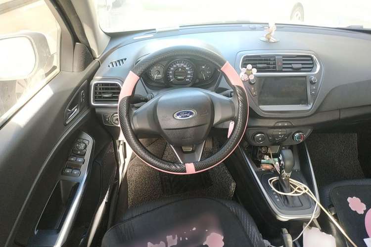 Used Ford Escort 2019 Revised 1.5L Automatic ZhiXiang Version (Tire Pressure Monitoring) China VI Standard Steering Wheel