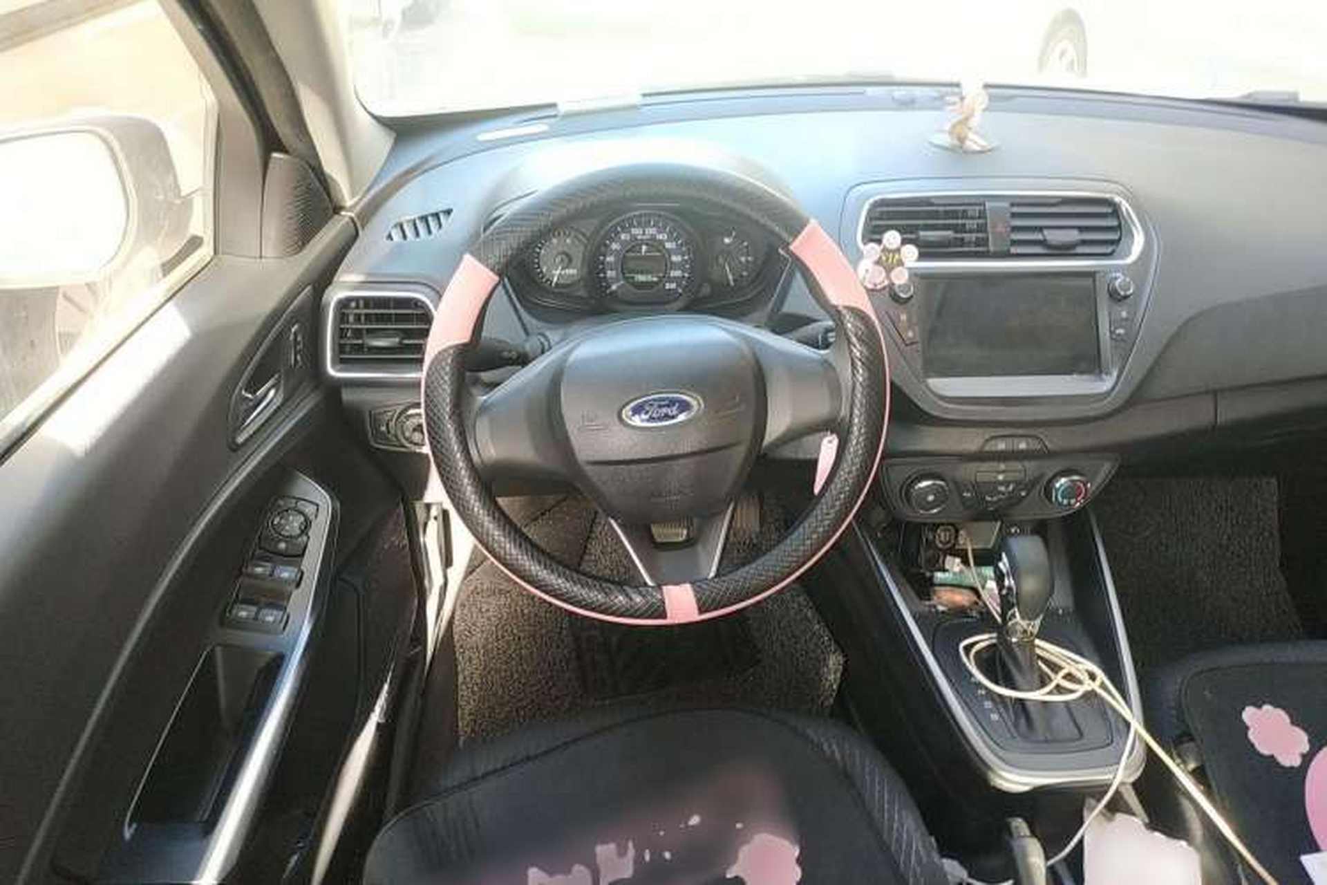 Used Ford Escort 2019 Revised 1.5L Automatic ZhiXiang Version (Tire Pressure Monitoring) China VI Standard Steering Wheel