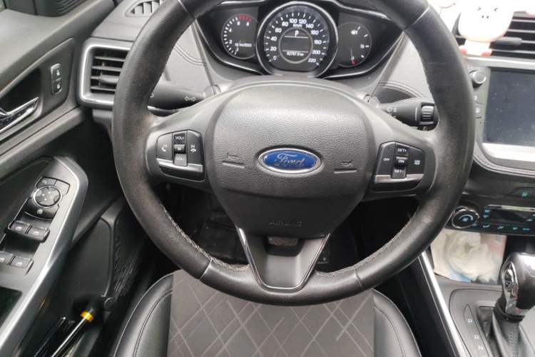 Used Ford Escort 2019 Revised Version 1.5L Automatic Enjoyment Type China VI Standard Steering Wheel