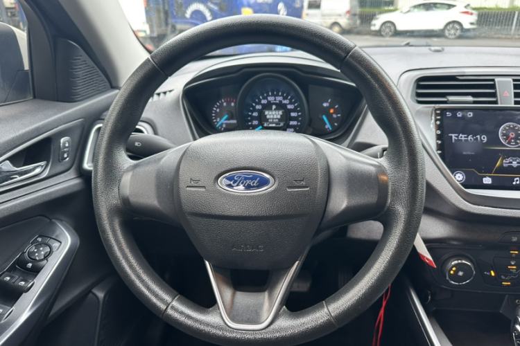 Used Ford Escort 2019 Revised 1.5L Automatic ZhiXiang Version (Tire Pressure Monitoring) China VI Standard Steering Wheel