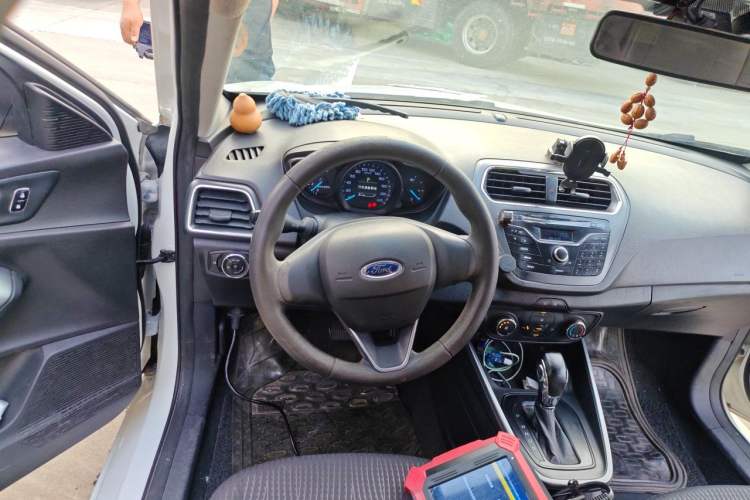 Used Ford Escort 2019 Revised 1.5L Automatic ZhiXiang Version (Tire Pressure Monitoring) China VI Standard Steering Wheel
