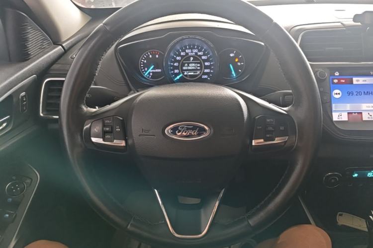 Used Ford Escort 2019 Revised Version 1.5L Automatic Enjoyment Type China VI Standard Steering Wheel