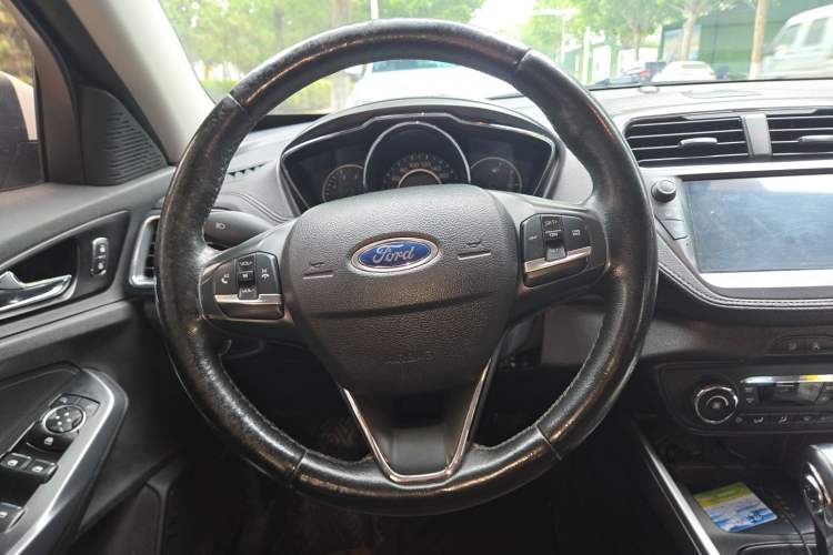 Used Ford Escort 2019 Revised Version 1.5L Automatic Enjoyment Type China VI Standard Steering Wheel