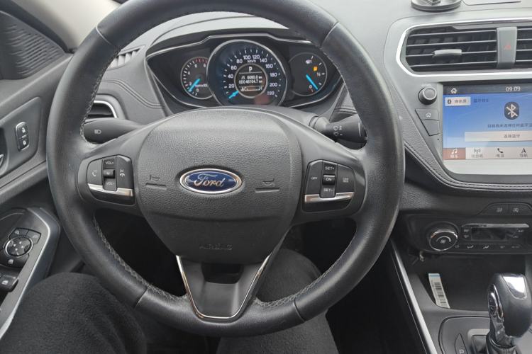 Used Ford Escort 2019 Revised Version 1.5L Automatic Enjoyment Type China VI Standard Steering Wheel