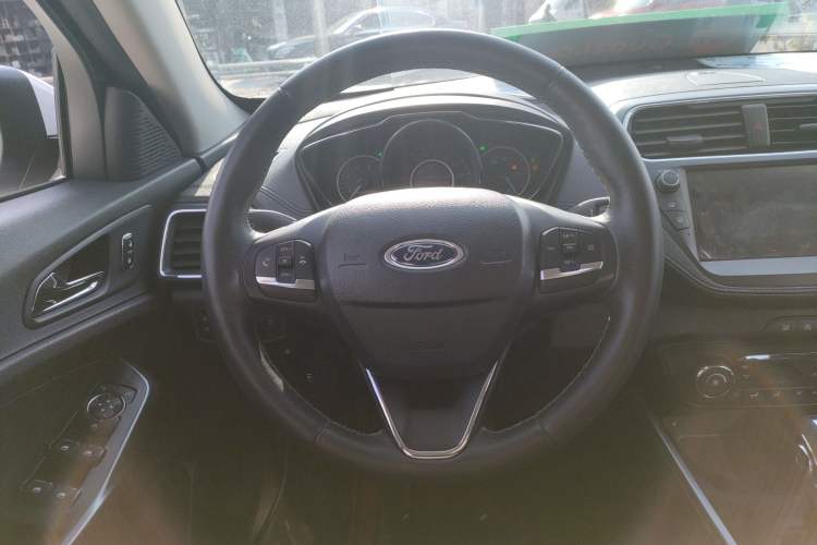 Used Ford Escort 2019 Revised Version 1.5L Automatic Enjoyment Type China VI Standard Steering Wheel
