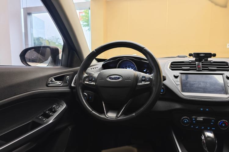 Used Ford Escort 2019 Revised Version 1.5L Automatic Enjoyment Type China VI Standard Steering Wheel