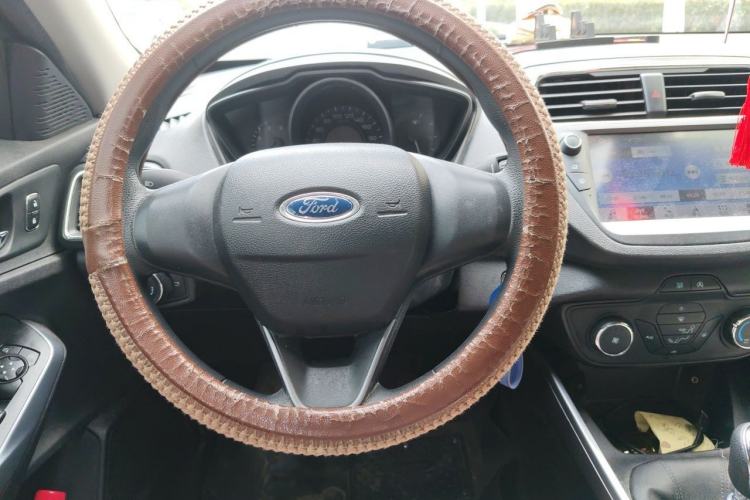 Used Ford Escort 2019 Revised Version 1.5L Manual "Quality Enjoyment" Trim (Tire Pressure Monitoring) China VI Standard Steering Wheel