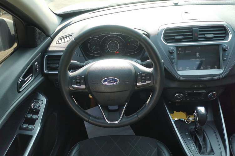 Used Ford Escort 2019 Revised Version 1.5L Automatic Enjoyment Type China VI Standard Steering Wheel