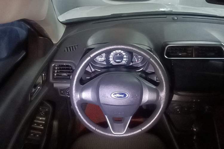 Used Ford Escort 2019 1.5L Automatic ZhiXiang Model Steering Wheel