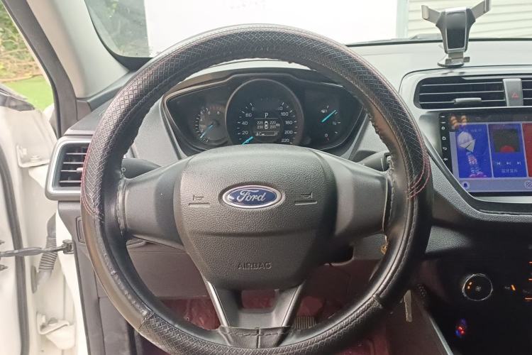 Used Ford Escort 2019 Revised 1.5L Automatic ZhiXiang Version (Tire Pressure Monitoring) China VI Standard Steering Wheel