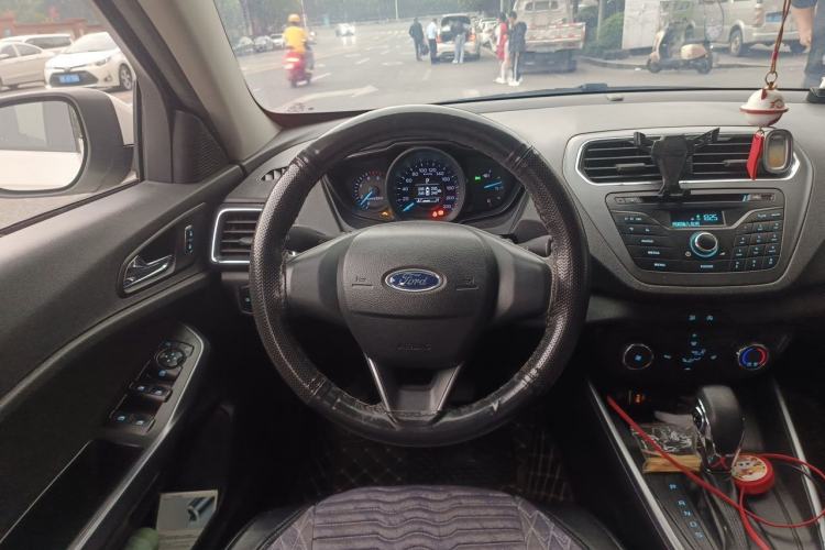 Used Ford Escort 2019 Revised 1.5L Automatic ZhiXiang Version (Tire Pressure Monitoring) China VI Standard Steering Wheel