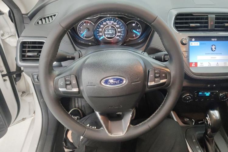 Used Ford Escort 2019 Revised Version 1.5L Automatic Enjoyment Type China VI Standard Steering Wheel