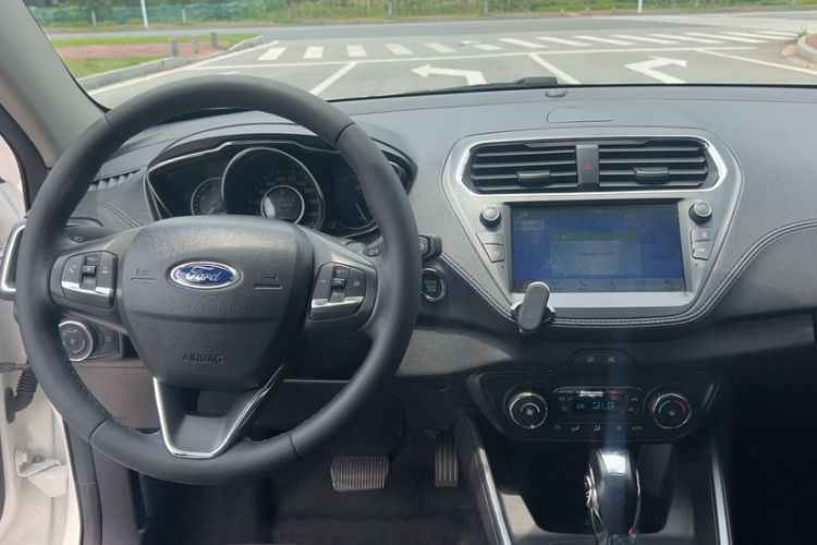 Used Ford Escort 2019 Revised Version 1.5L Automatic Enjoyment Type China VI Standard Steering Wheel