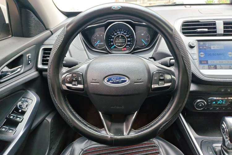 Used Ford Escort 2019 Revised Version 1.5L Automatic Enjoyment Type China VI Standard Steering Wheel