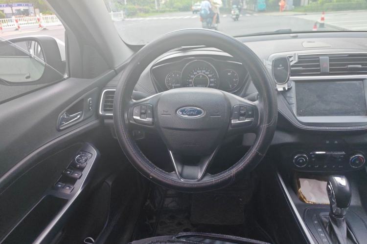 Used Ford Escort 2019 Revised Version 1.5L Automatic Enjoyment Type China VI Standard Steering Wheel