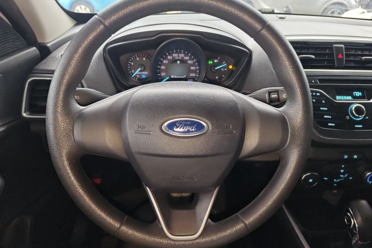 Used Ford Escort 2019 Revised 1.5L Automatic ZhiXiang Version (Tire Pressure Monitoring) China VI Standard Steering Wheel