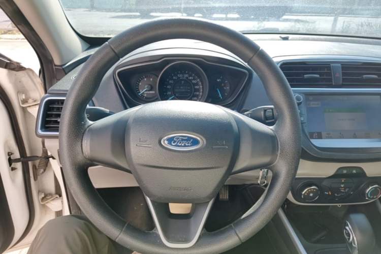 Used Ford Escort 2019 1.5L Automatic ZhiXiang Model Steering Wheel
