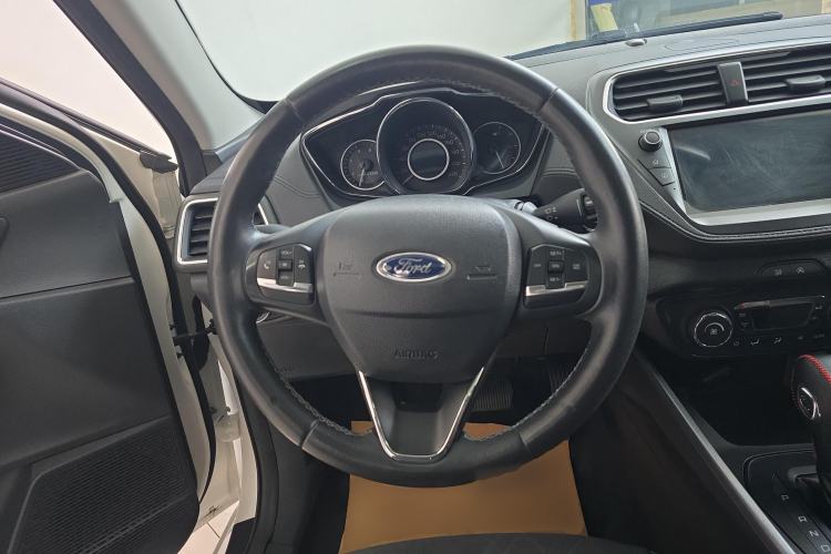 Used Ford Escort 2019 Revised Version 1.5L Automatic Enjoyment Type China VI Standard Steering Wheel