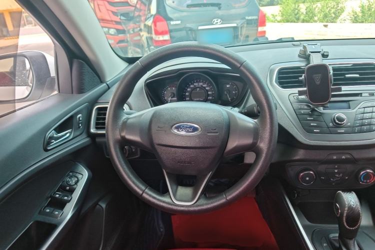Used Ford Escort 2019 Revised 1.5L Automatic ZhiXiang Version (Tire Pressure Monitoring) China VI Standard Steering Wheel