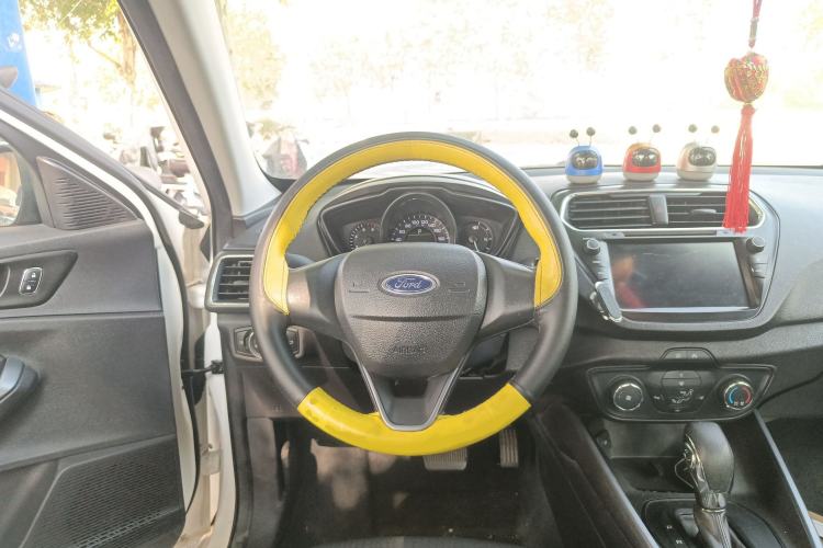 Used Ford Escort 2019 Revised 1.5L Automatic ZhiXiang Version China VI Standard Steering Wheel