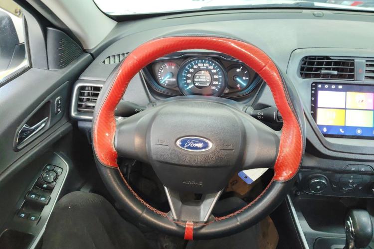 Used Ford Escort 2019 Revised 1.5L Automatic ZhiXiang Version (Tire Pressure Monitoring) China VI Standard Steering Wheel