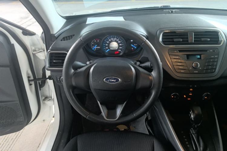 Used Ford Escort 2019 Revised 1.5L Automatic ZhiXiang Version (Tire Pressure Monitoring) China VI Standard Steering Wheel