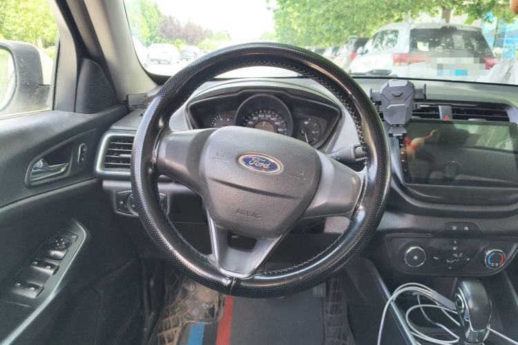Used Ford Escort 2019 Revised 1.5L Automatic ZhiXiang Version (Tire Pressure Monitoring) China VI Standard Steering Wheel