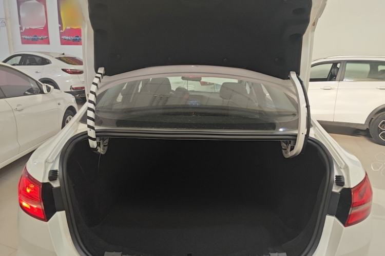 Used Ford Escort 2019 Revised 1.5L Automatic ZhiXiang Version (Tire Pressure Monitoring) China VI Standard Trunk