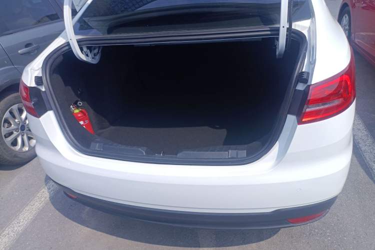Used Ford Escort 2019 Revised Version 1.5L Automatic Enjoyment Type China VI Standard Trunk