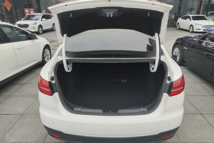Used Ford Escort 2019 Revised 1.5L Automatic ZhiXiang Version (Tire Pressure Monitoring) China VI Standard Trunk