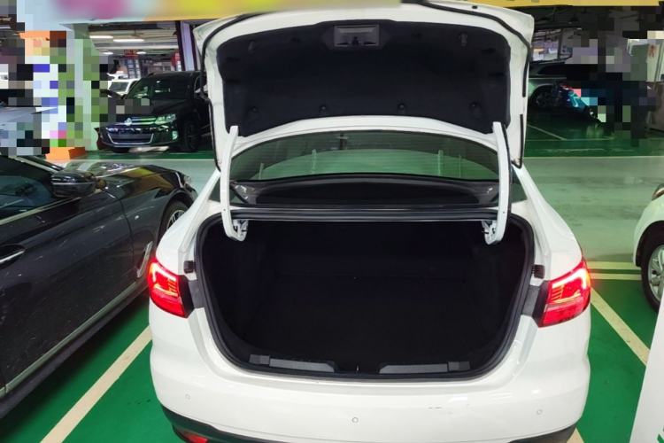 Used Ford Escort 2019 1.5L Automatic ZhiXiang Model Trunk